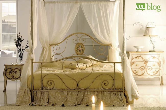 letto classico in ferro battuto avorio
